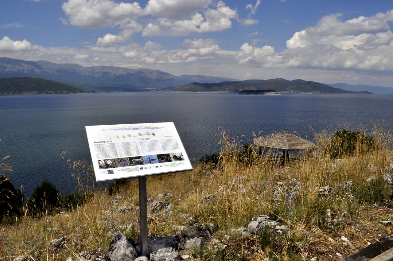 Σηματοδότηση πινακίδα αναλόγιο Paths of Greece signs