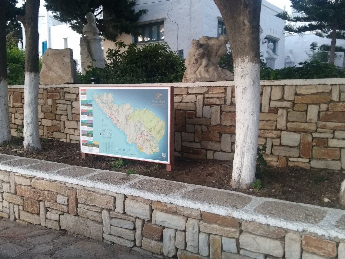 Tinos Trails signs map